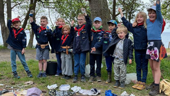 Gruppebillede af Mikrospejdere ved Strandrens